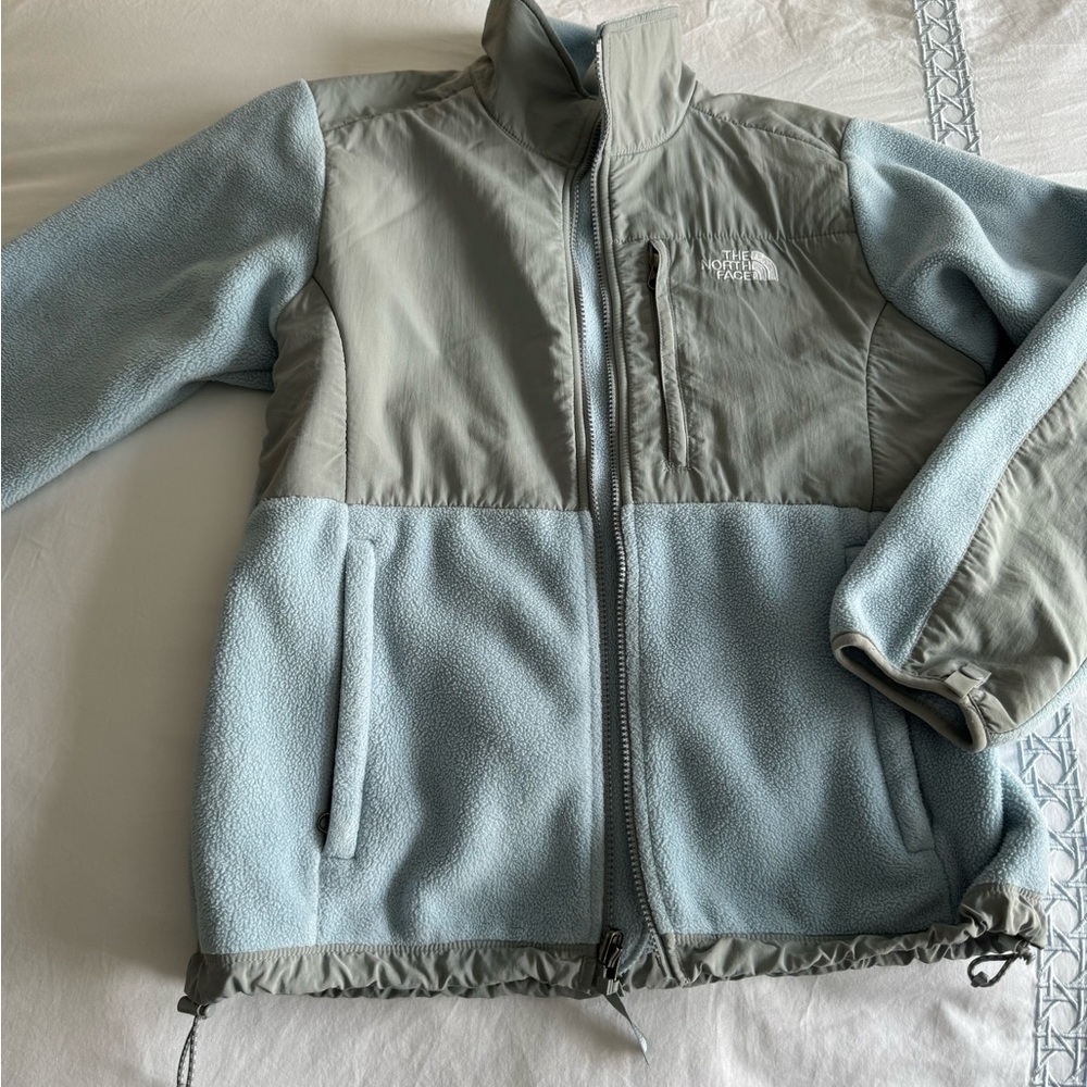 North face women’s light blue and gray fleece. Women’s M